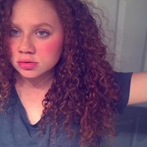 Meet your Posher, Michaela